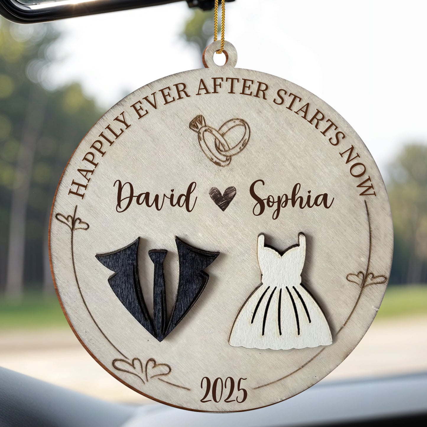 El año en que nos convertimos en nosotros, corazón, vestido y traje de novia - Adorno de madera personalizado, forma personalizada - CPL490_WDO