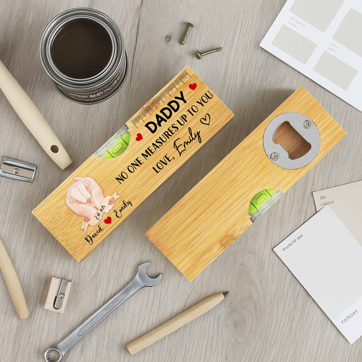 Papa, personne ne te surpasse, cœur et règle - Niveau à bulle en bois personnalisé avec décapsuleur - DAD016_PLEV