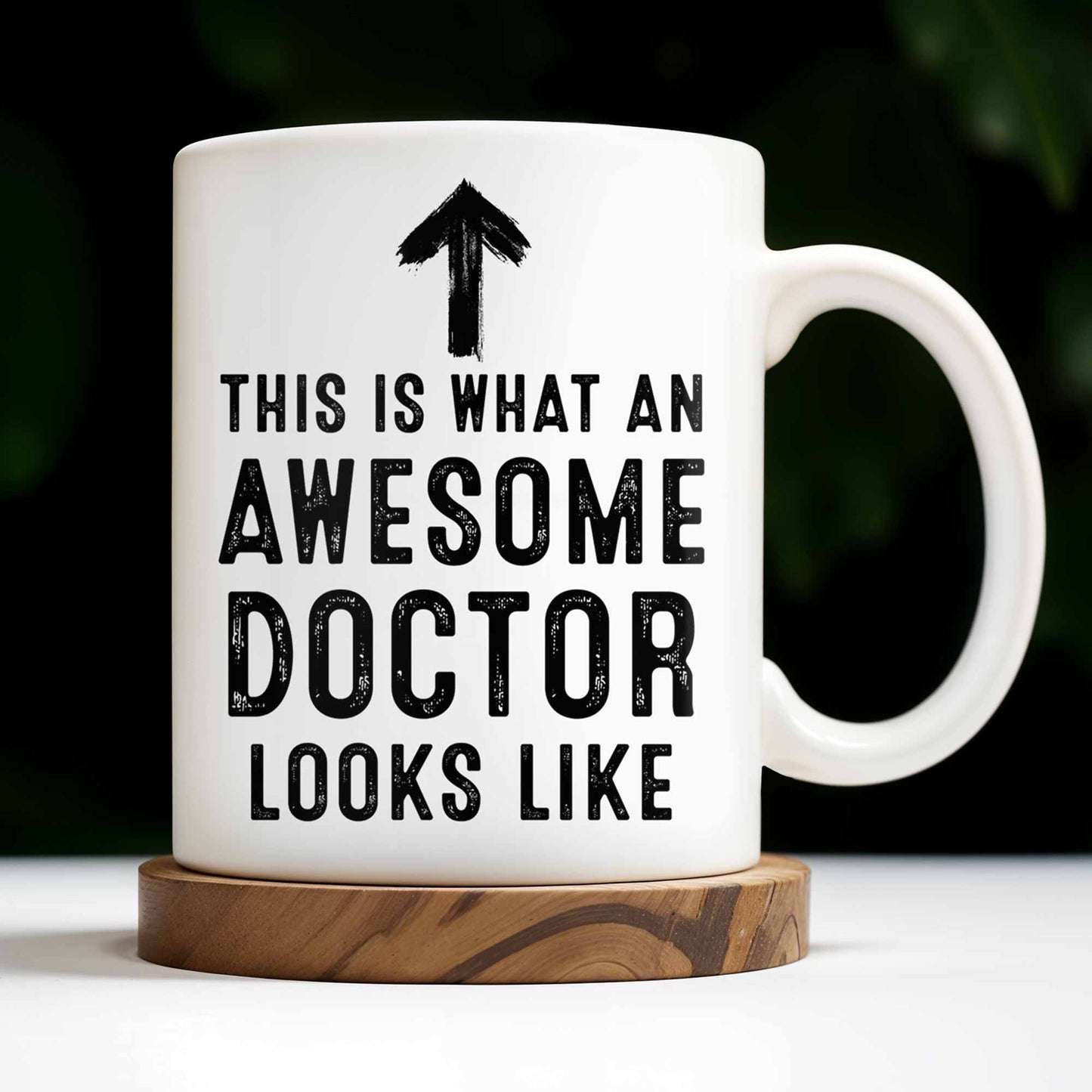 Así luce un médico excepcional: bata y estetoscopio - Taza de café personalizada - DOC010_MG