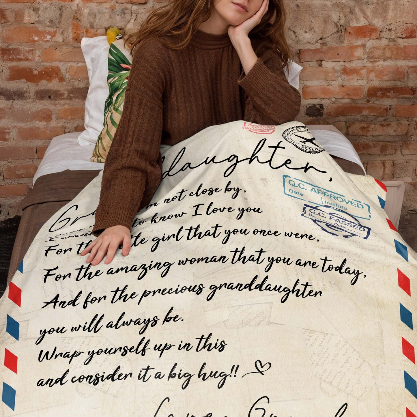 Big Hug Love Letter Theme With Airmail Border