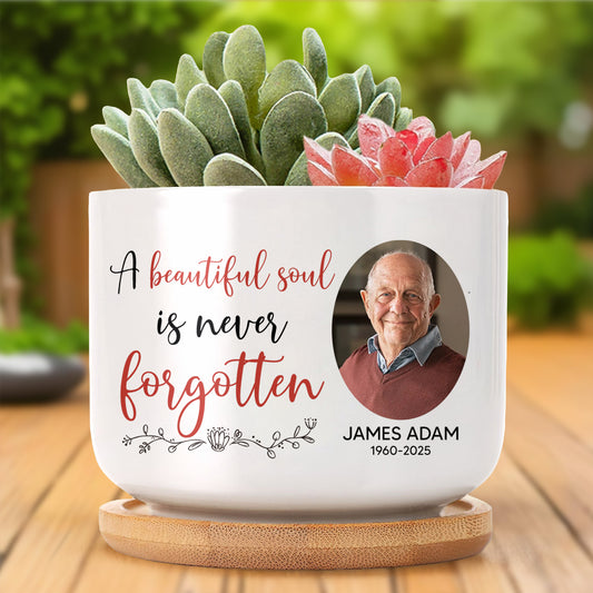 A Beautiful Soul Is Never Forgotten, Floral Accents