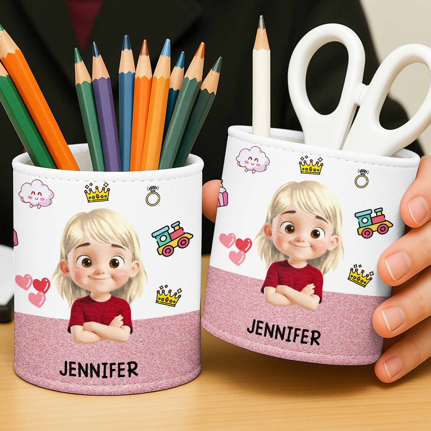Customizable Pen Holder With Animated Princess And Hearts
