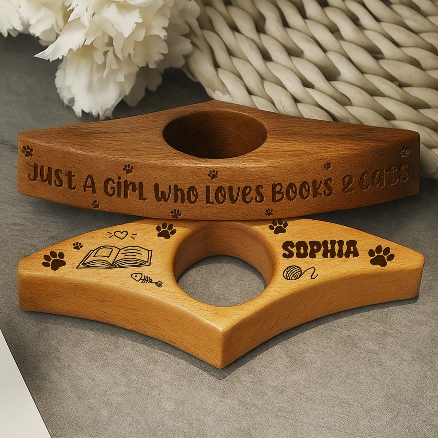 Just A Girl Who Loves Books & Cats