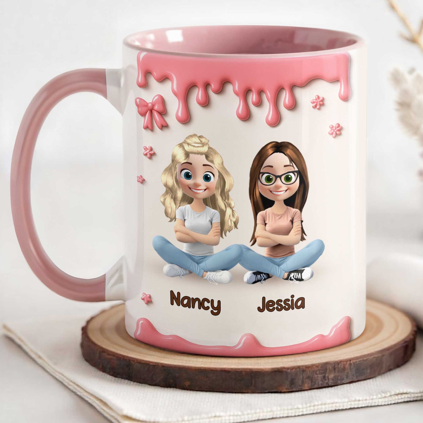 Taza personalizada con diseño de amigos de dibujos animados y pintura goteando - Taza con acento personalizado - BST191_AMUG