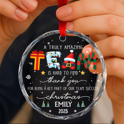 Un agradecimiento verdaderamente increíble para nuestro equipo, Papá Noel y los regalos - Adorno circular de vidrio personalizado - COL035_CGOR 