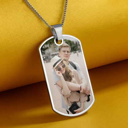 Capture Your Special Moments With This Custom Necklace