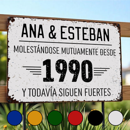 Molestándose Mutuamente Desde  Y Todavía Siguen Fuertes