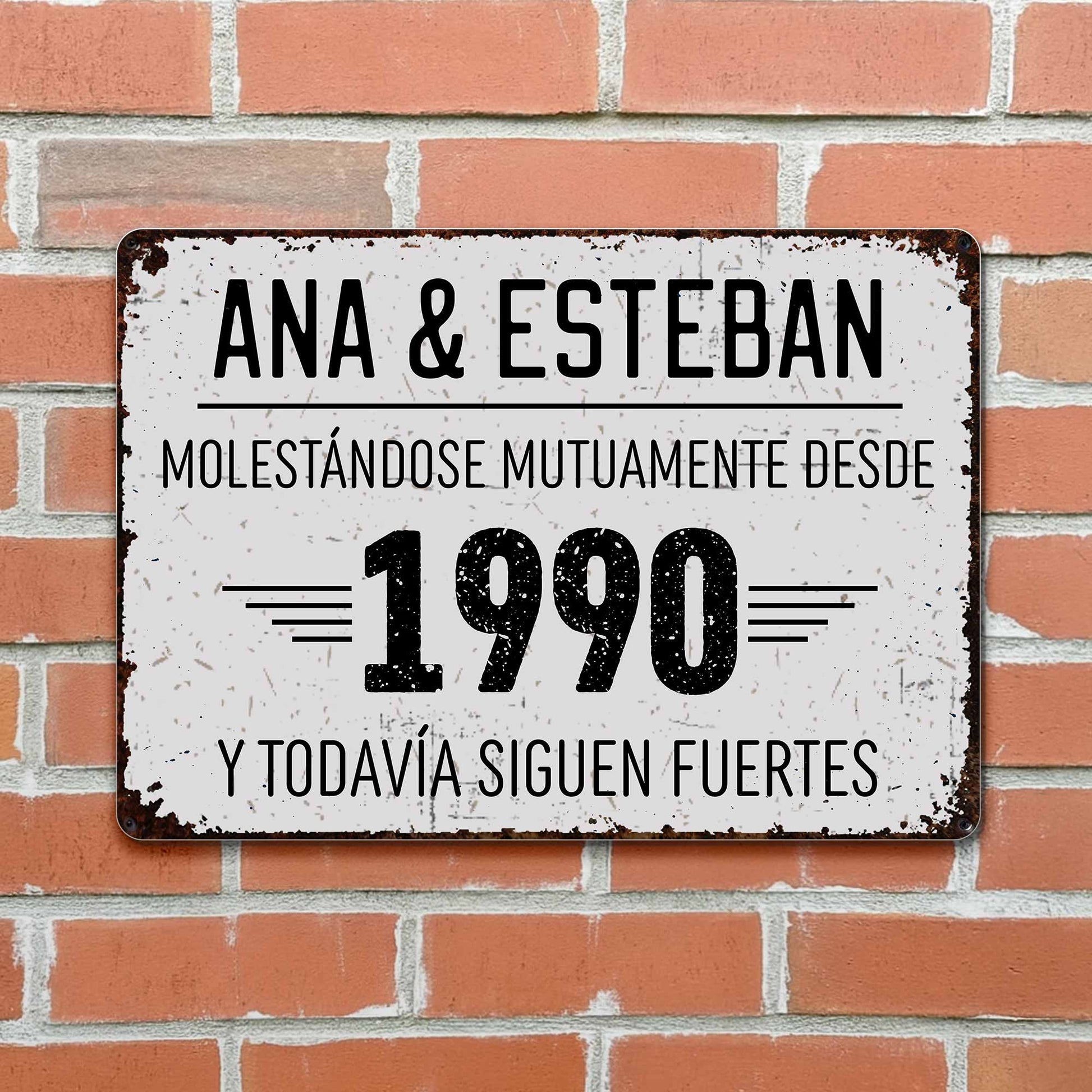 Molestándose Mutuamente Desde  Y Todavía Siguen Fuertes