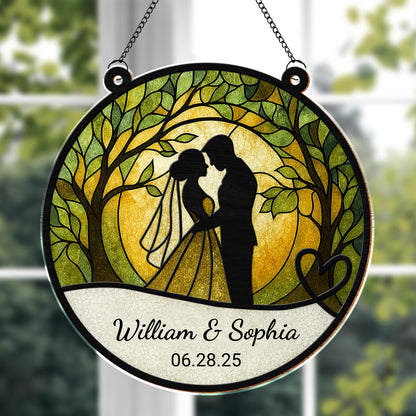 Capture A Special Moment With A Loving Couple Under A Tree