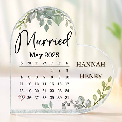 Married May 2025 Calendar Leaves Heart Design