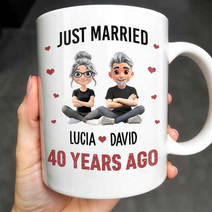 Just Married Cartoon Couple With Hearts