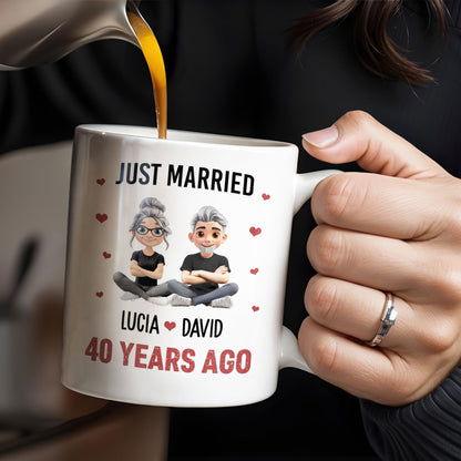 Just Married Cartoon Couple With Hearts