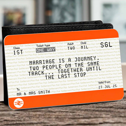 Le mariage est un voyage entre deux personnes sur la même voie – Carte portefeuille personnalisée en aluminium – CPL461_ALCA