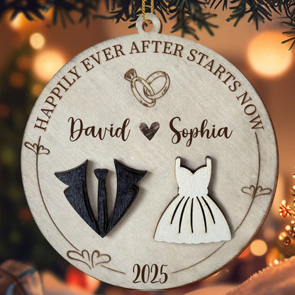 L'année où nous sommes devenus nous-mêmes, cœur, robe de mariée et costume - Décoration en bois personnalisée, forme personnalisée - CPL490_WDO