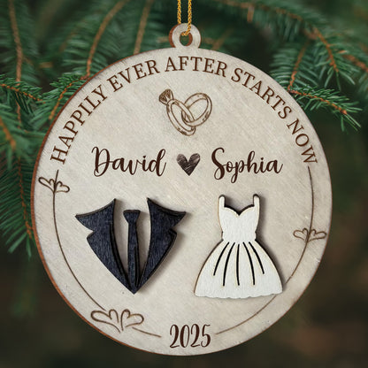 L'année où nous sommes devenus nous-mêmes, cœur, robe de mariée et costume - Décoration en bois personnalisée, forme personnalisée - CPL490_WDO