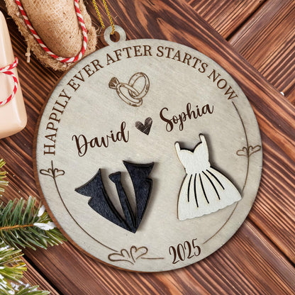 L'année où nous sommes devenus nous-mêmes, cœur, robe de mariée et costume - Décoration en bois personnalisée, forme personnalisée - CPL490_WDO