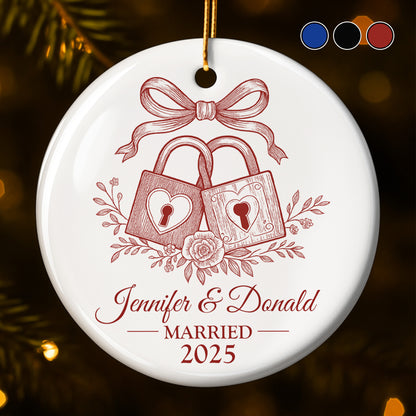 Married, Locks and Flowers Design