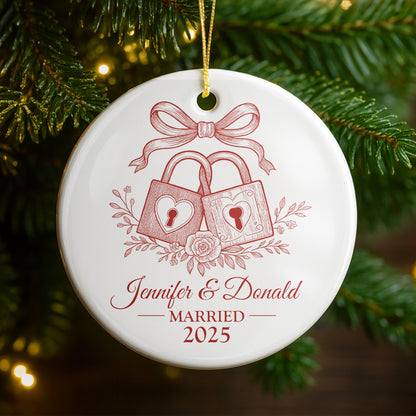 Married, Locks and Flowers Design