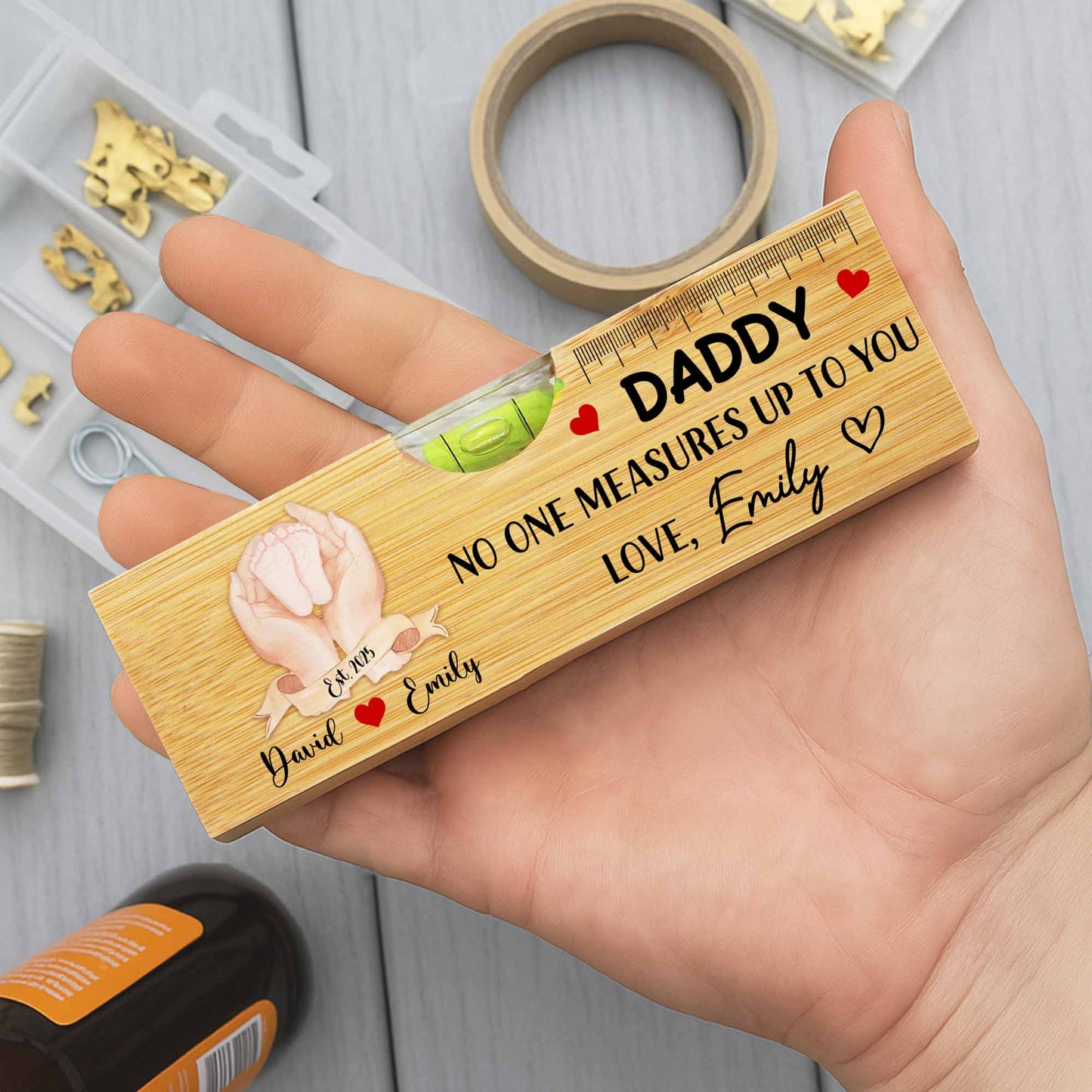 Papa, personne ne te surpasse, cœur et règle - Niveau à bulle en bois personnalisé avec décapsuleur - DAD016_PLEV