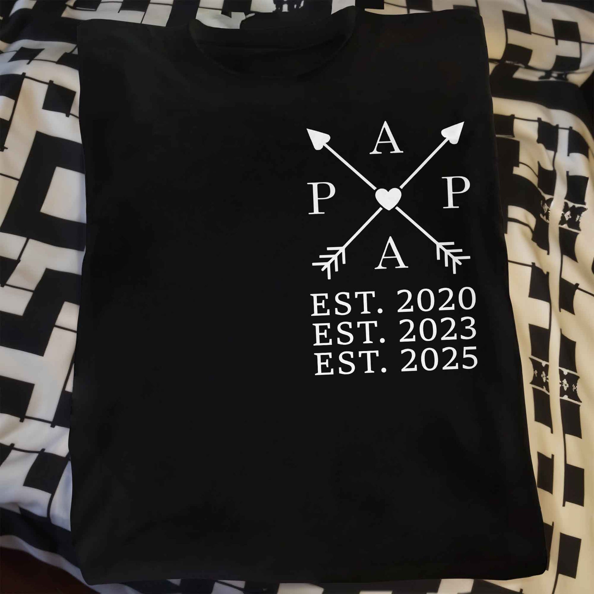 Customizable Text And Dates With Arrows And Heart