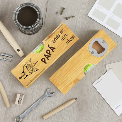 Estás En Otro Nivel, Hand Gesture