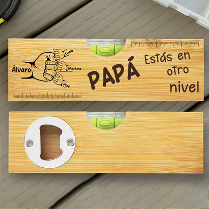 Estás En Otro Nivel, Hand Gesture