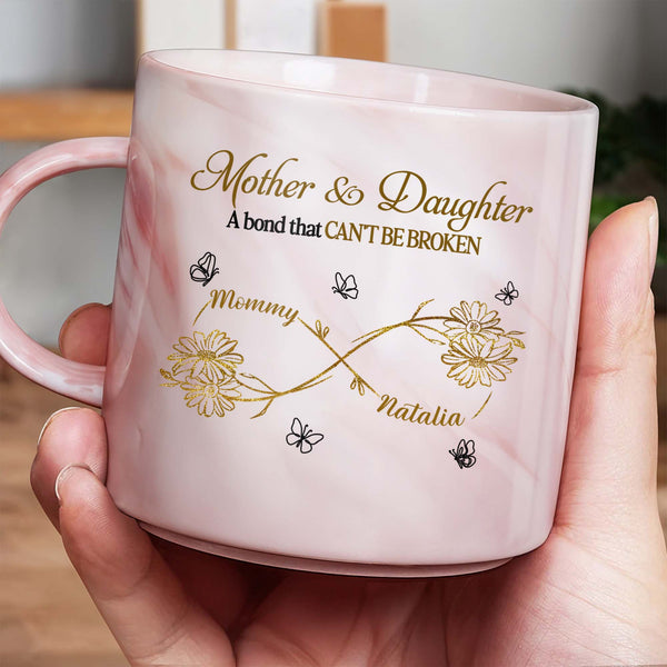 Mère et fille, un lien indéfectible, fleurs et branches - Mug personnalisé en marbre rose - DAU126_PMAM