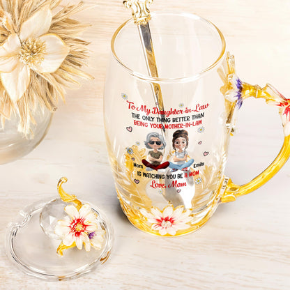 À ma belle-fille, la seule chose qui soit meilleure que d'être ta belle-mère, Fleurs et cœurs - Tasse à thé en émail personnalisée - DAU168_TECU