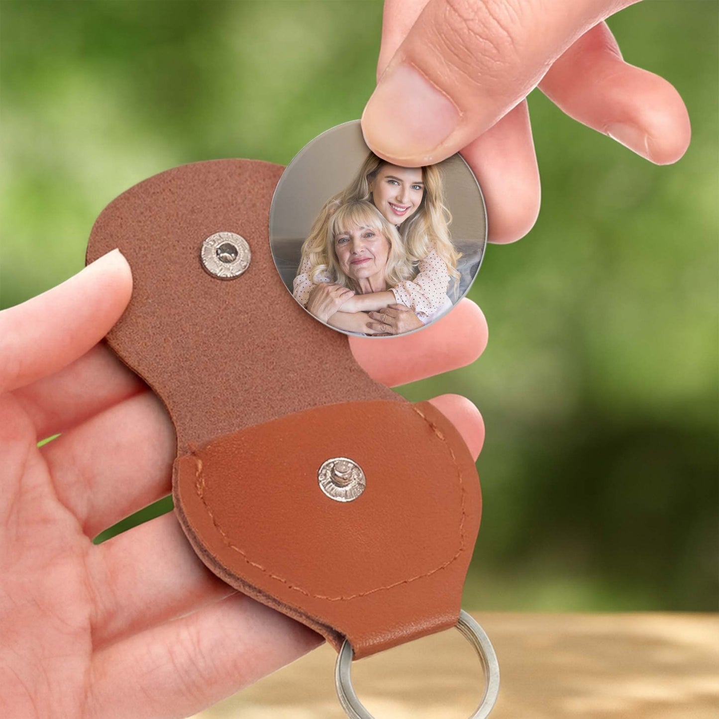 To My Daughter, Love Mom Keychain