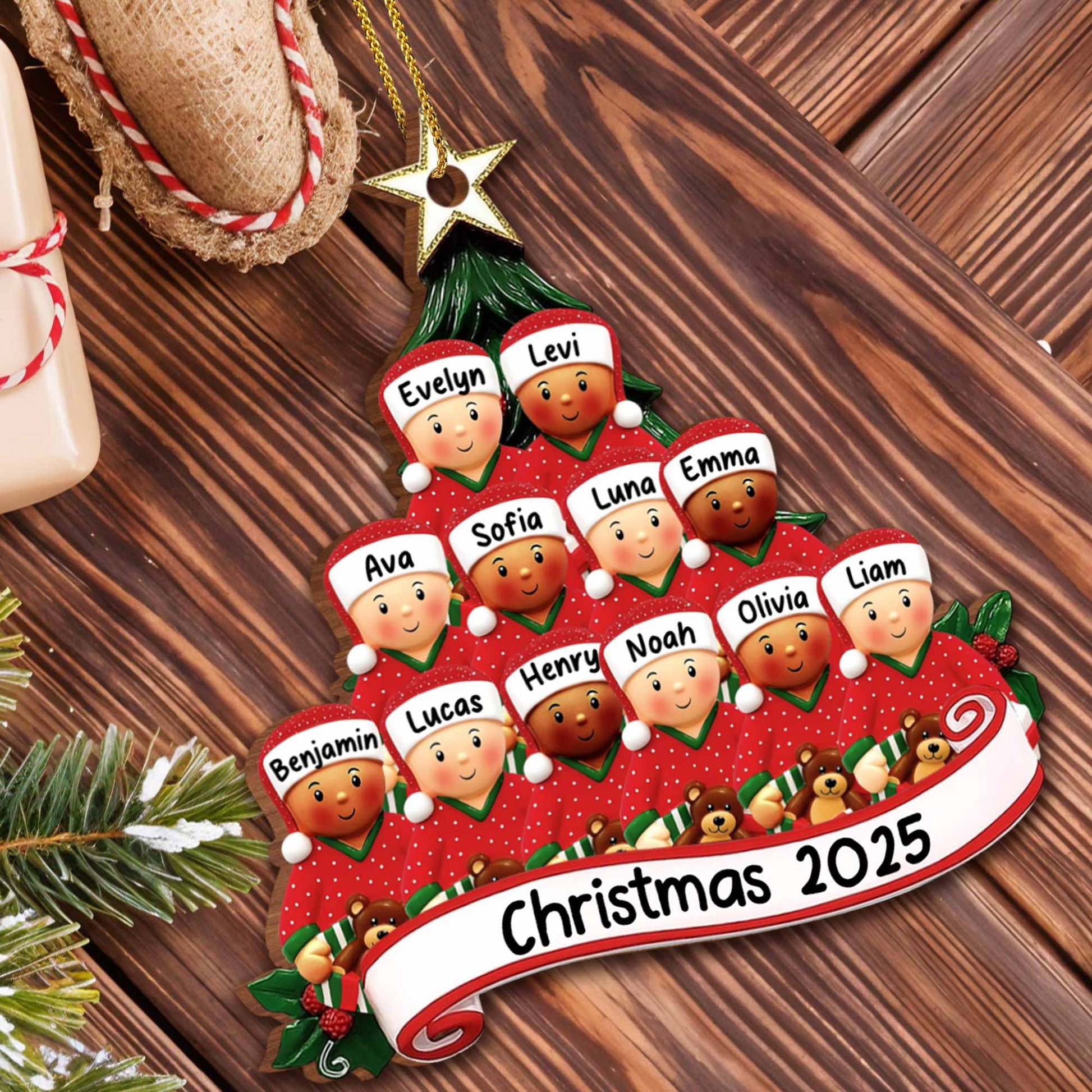 Celebrate The Festive Season With This Christmas Tree Ornament