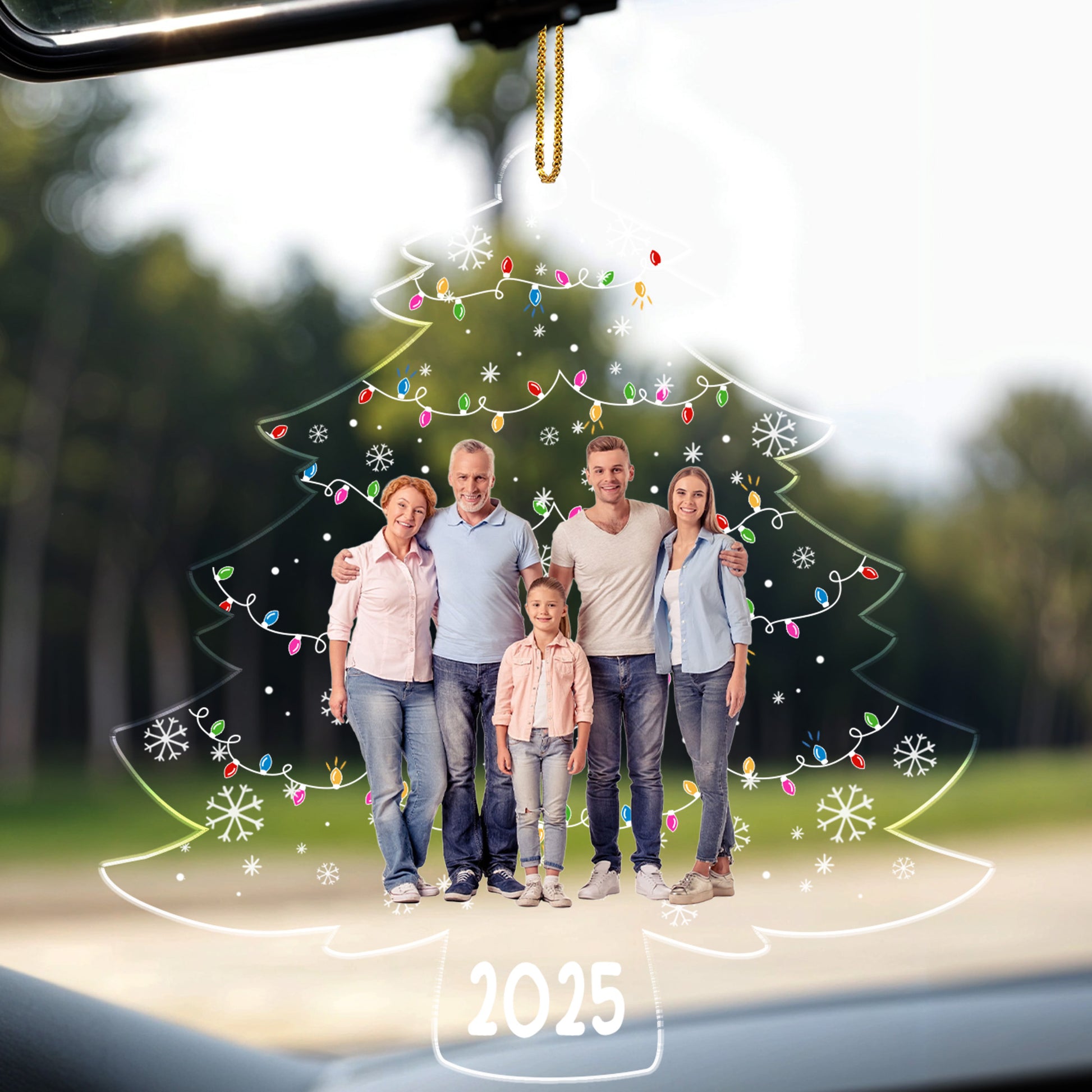 Celebrate Your Family This Christmas With A Personalized Tree