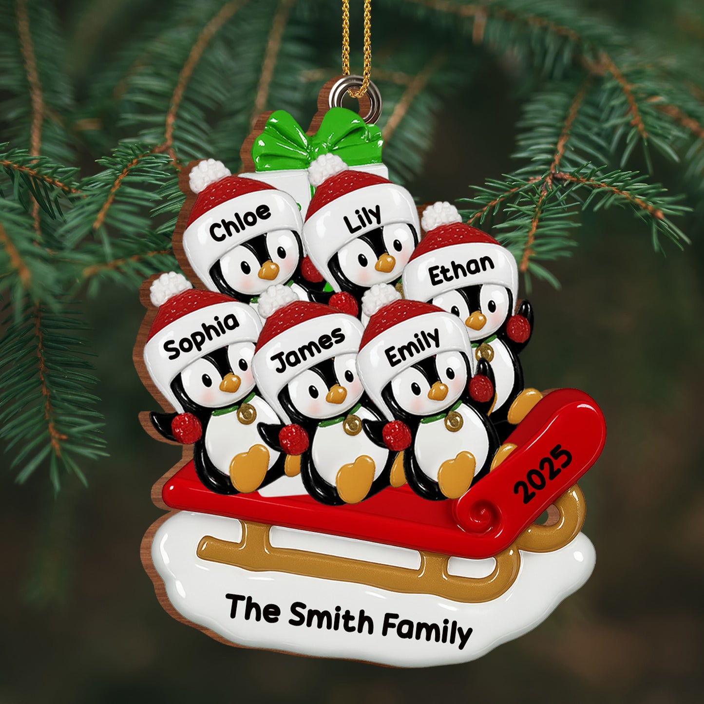 Celebra momentos felices en familia con pingüinos en trineo - Adorno de madera personalizado, forma personalizada - FAM453_WDO