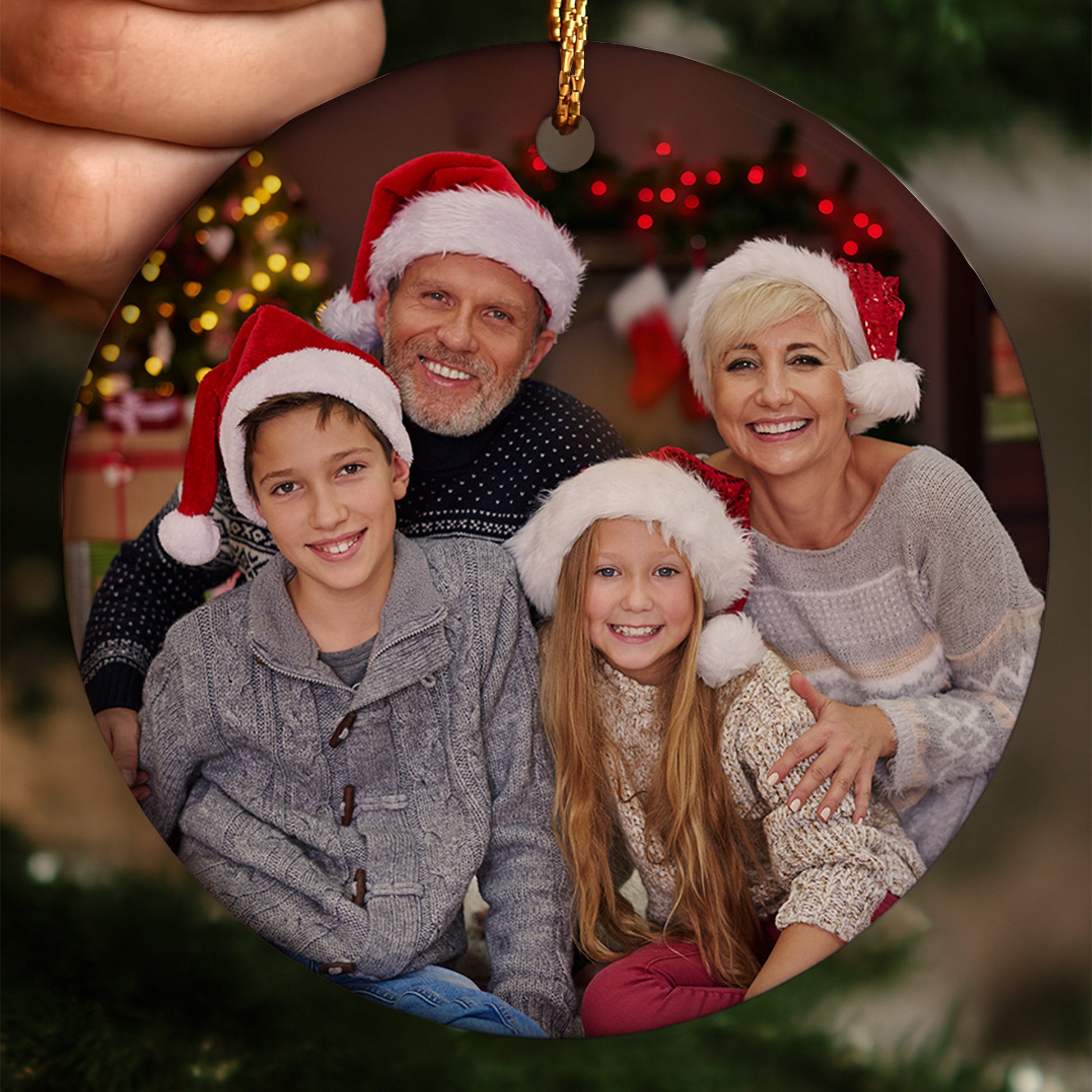 Create Lasting Holiday Memories Family Christmas Ornament