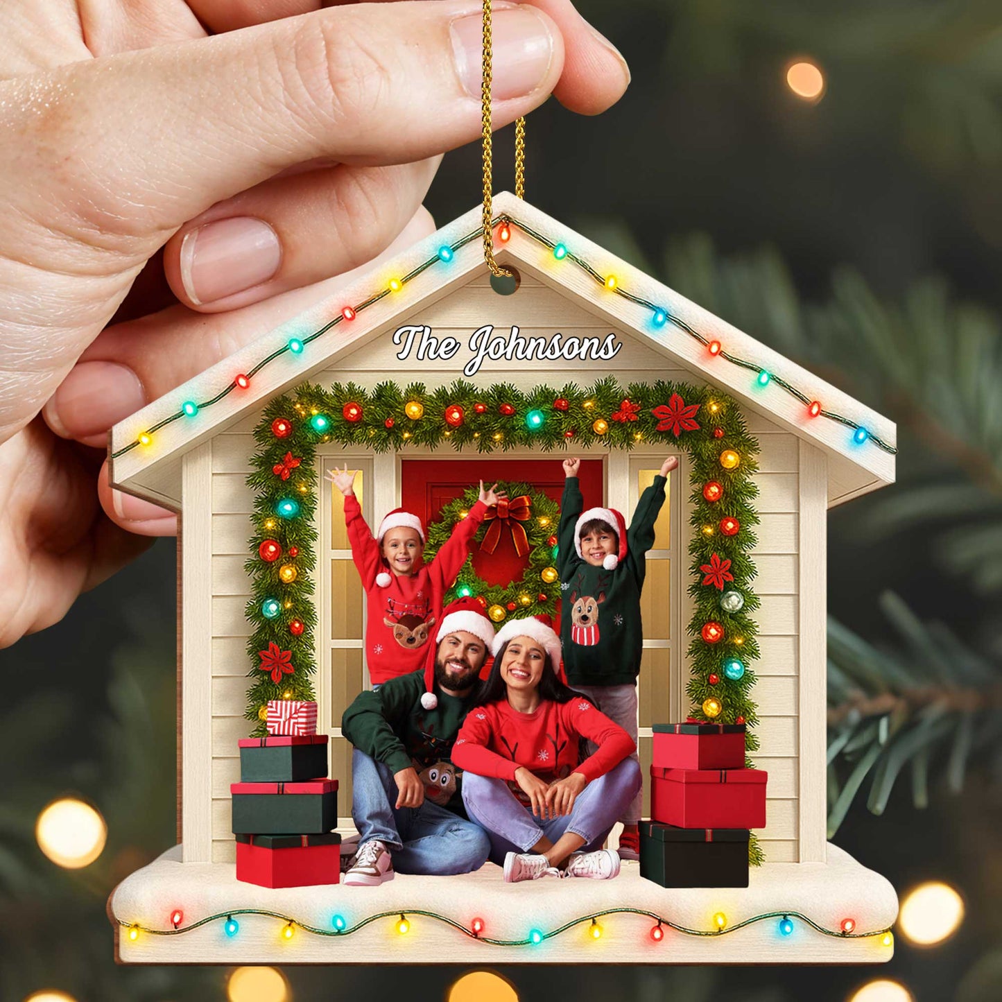 Bring Festive Joy With This Family-Themed Christmas Ornament