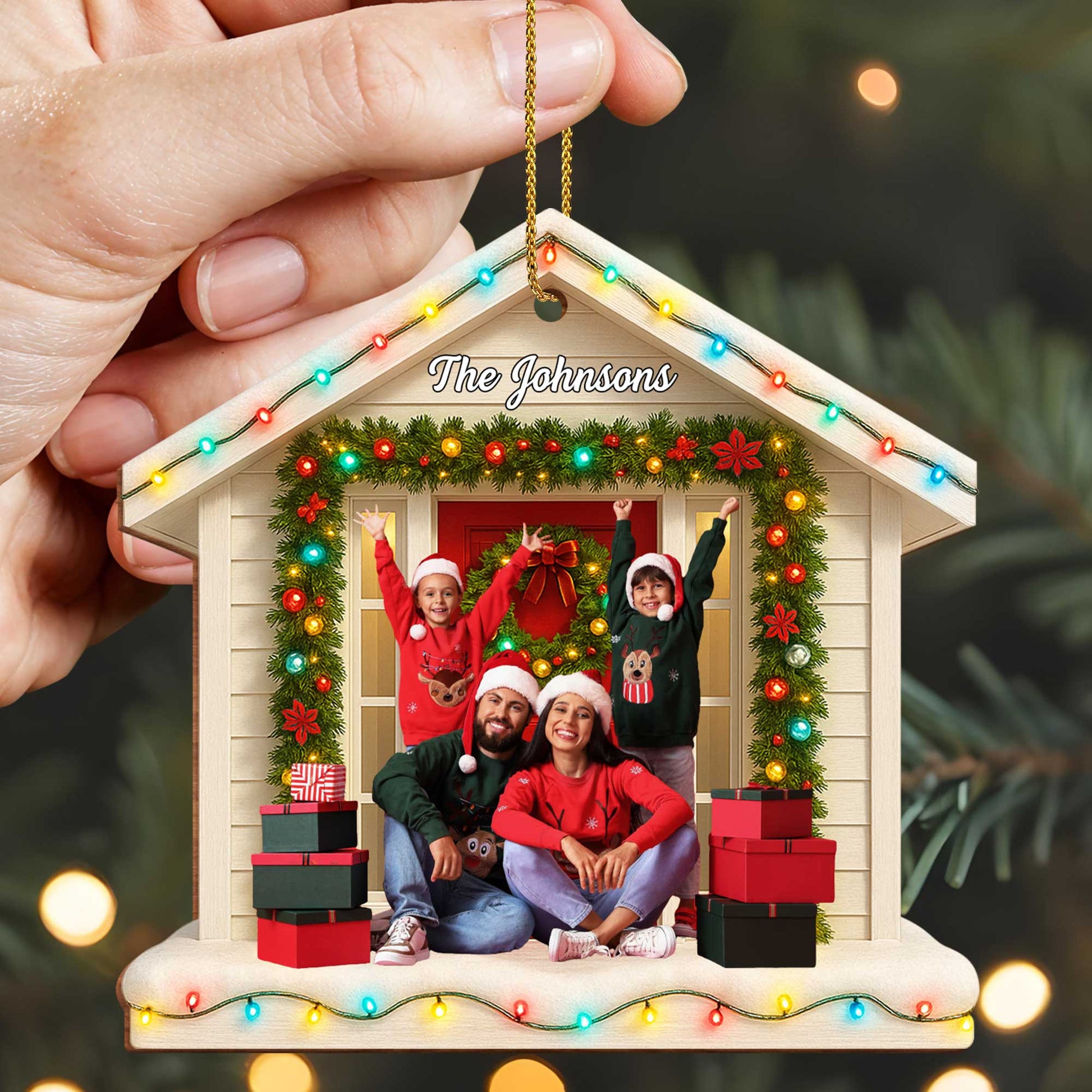 Bring Festive Joy With This Family-Themed Christmas Ornament