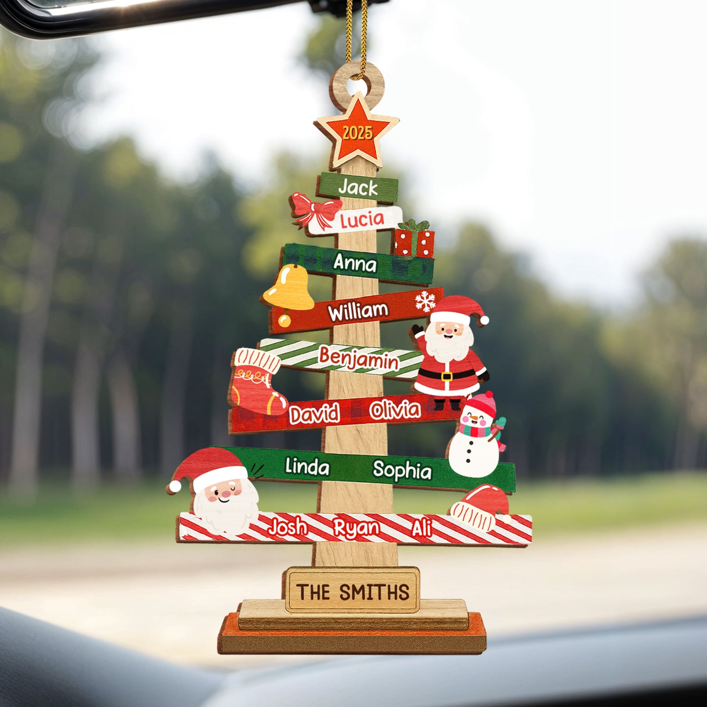 Celebrate Your Family With A Personalized Festive Christmas Tree