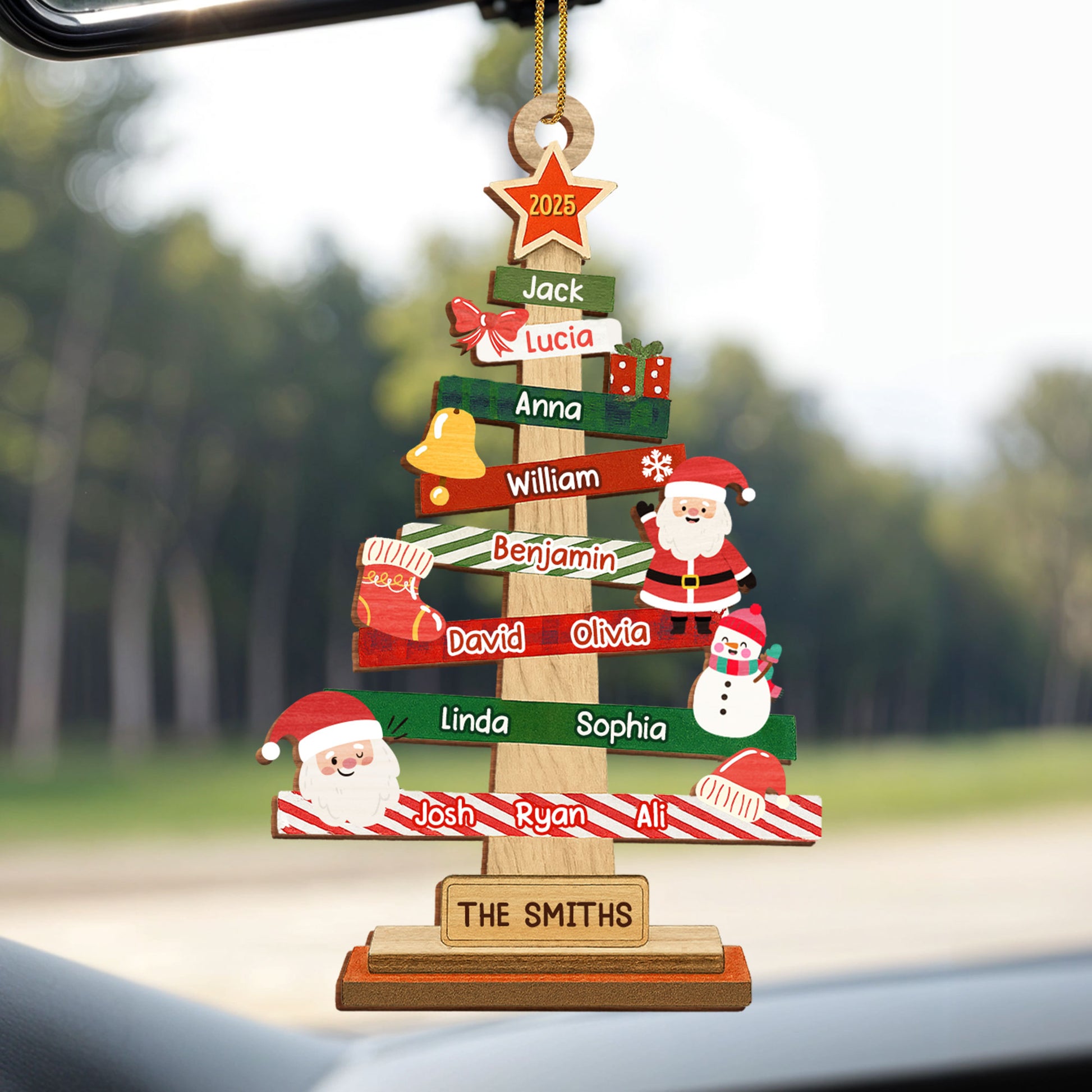 Celebrate Your Family With A Personalized Festive Christmas Tree