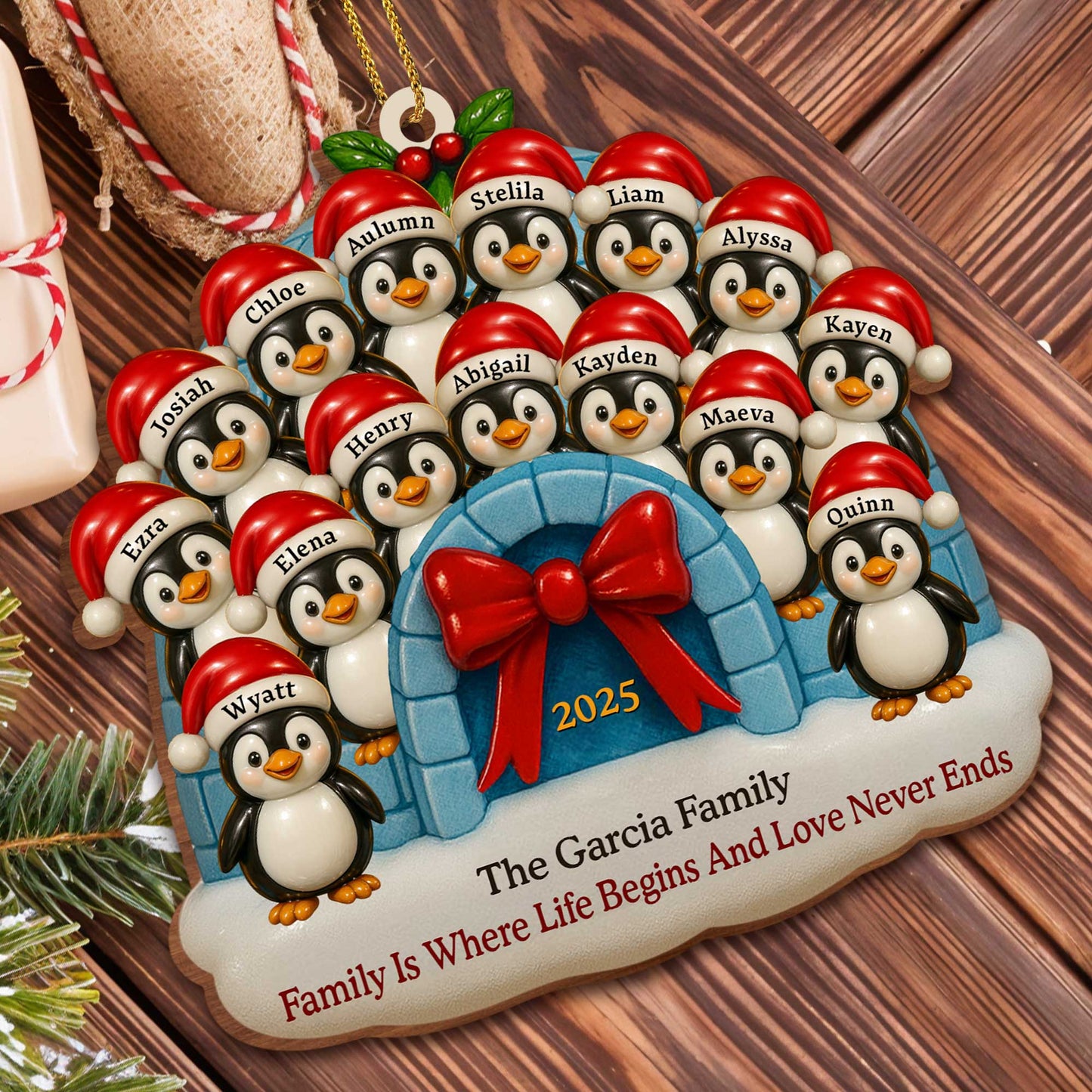 Adorno de pingüino "Familia donde la vida comienza y el amor nunca termina" - Adorno de madera personalizado, forma personalizada - FAM551_WDO