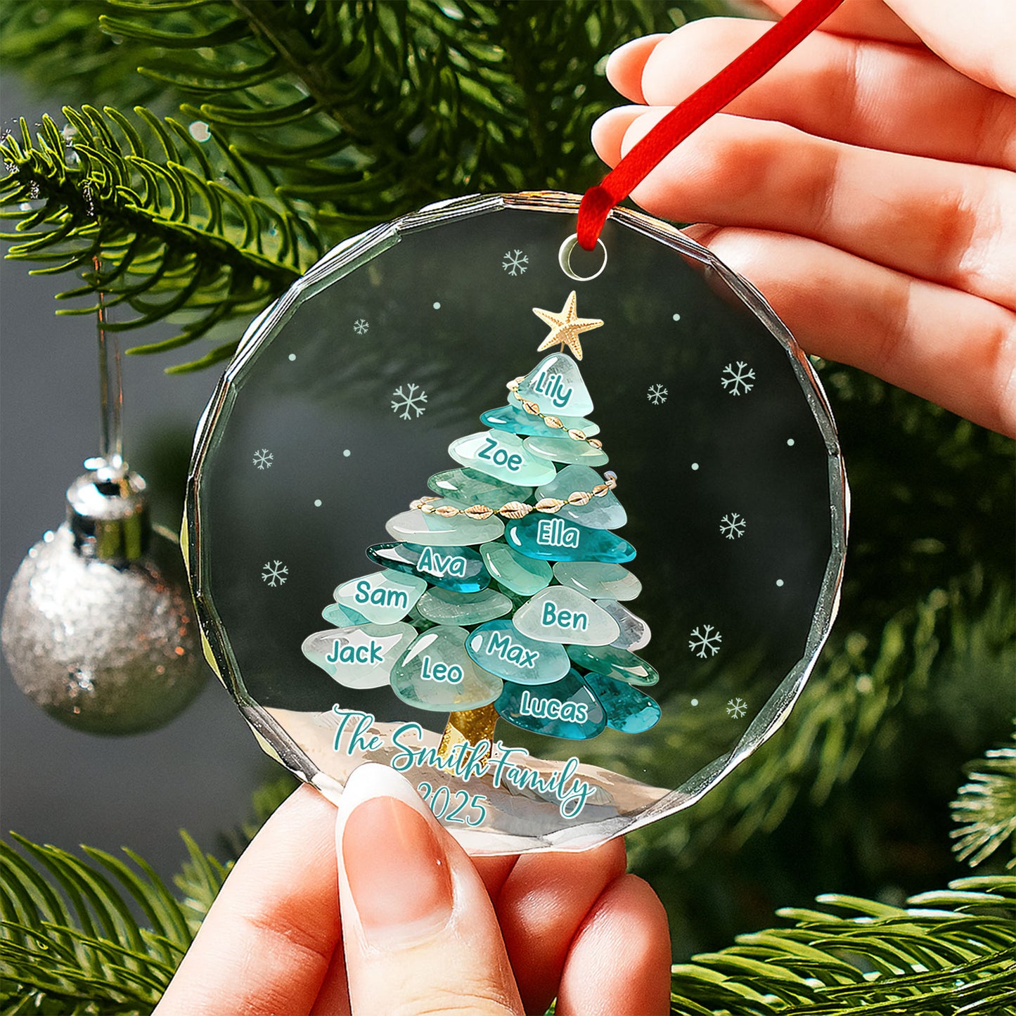 Customizable Family Names Christmas Tree Design