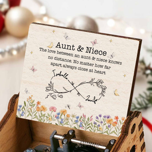 Love Between Aunt & Niece, Always Close At Heart, Flowers