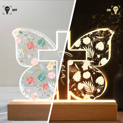 Diseño de cruz con elementos florales y botánicos - Luz nocturna LED personalizada con base de madera - FTH058_LEWO