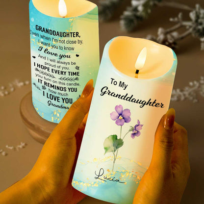 À ma petite-fille, Amour de grand-mère, Fleurs - Bougie LED personnalisée - GDT373_LECA