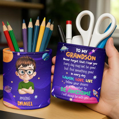 Increíble {Nombre} con personaje de dibujos animados, estrellas y planetas - Portalápices personalizado - GRK054_PENH