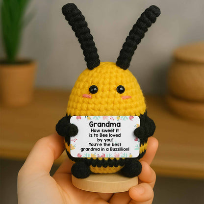 Grand-mère, qu'il est doux d'être aimée par toi ! Poupée au crochet avec carte personnalisée ! GRM011_CDOLL