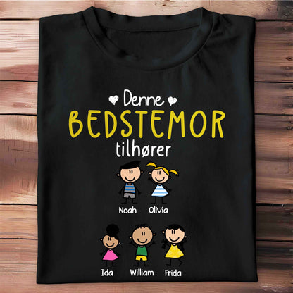 This Wonderful Grandmother Belongs To, Cartoon Characters