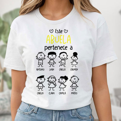 Este Abuela Pertenece A, Cartoon Family Design