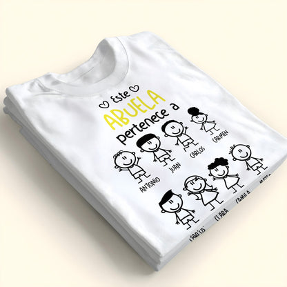 Este Abuela Pertenece A, Cartoon Family Design