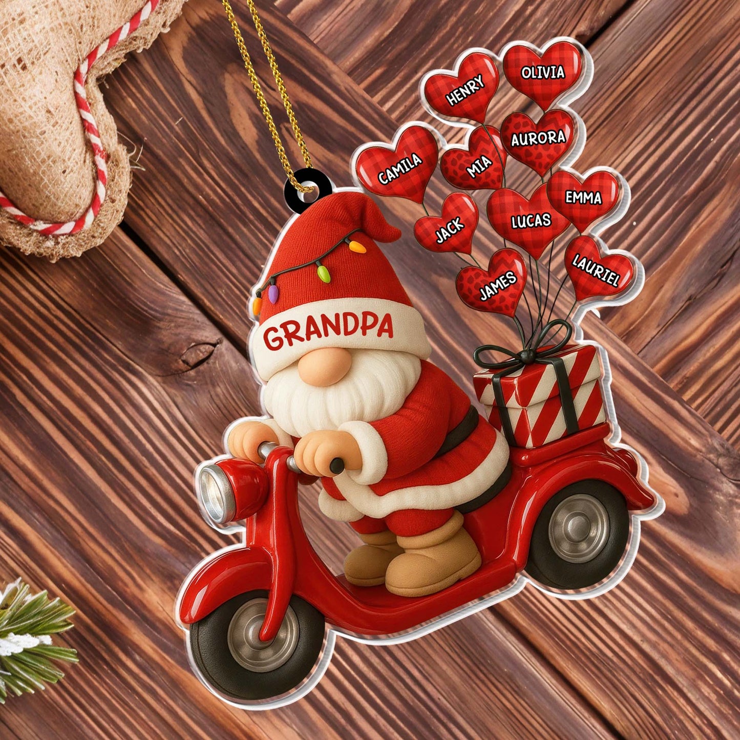 Adorno navideño de Papá Noel en scooter - Adorno acrílico personalizado, regalo de Navidad - GRM086_ACO