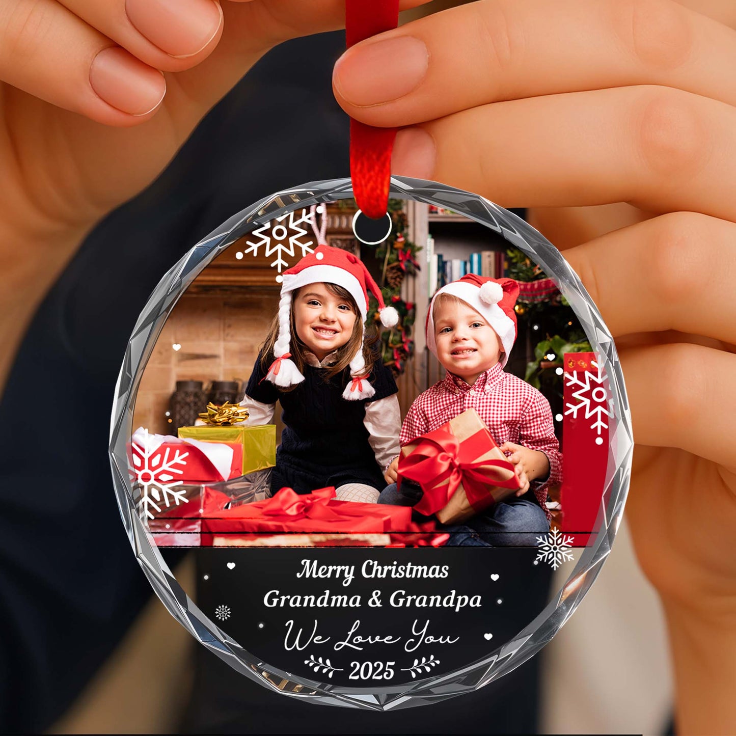 Merry Christmas Grandma & Grandpa With Snowflakes And Children - Personalized Custom Circle Glass Ornament - GRM100_CGOR