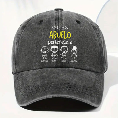 Este Abuelo Pertenece A, Child-like Figures And Hearts